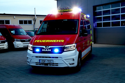 Mehrzweckfahrzeug auf Basis MAN TGE mit Geräteraumausbau mit Lagerungsebenen u. v. m.