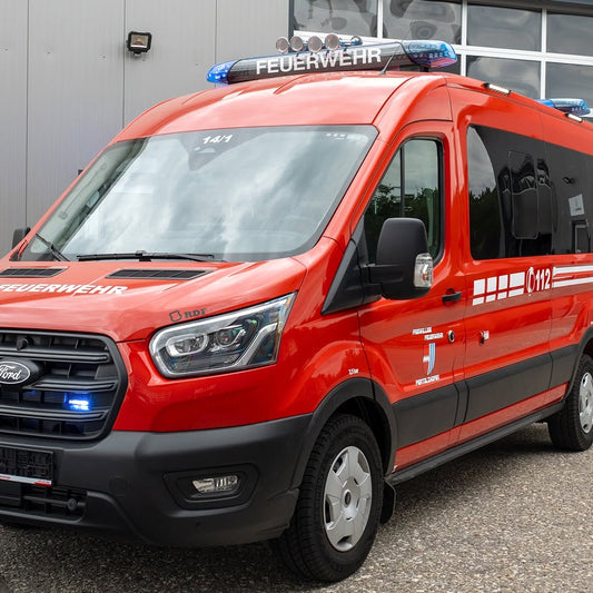 Mannschaftstransportwagen auf Basis Ford Transit 350, mit individuellem Lagerungsregal u.v.m.