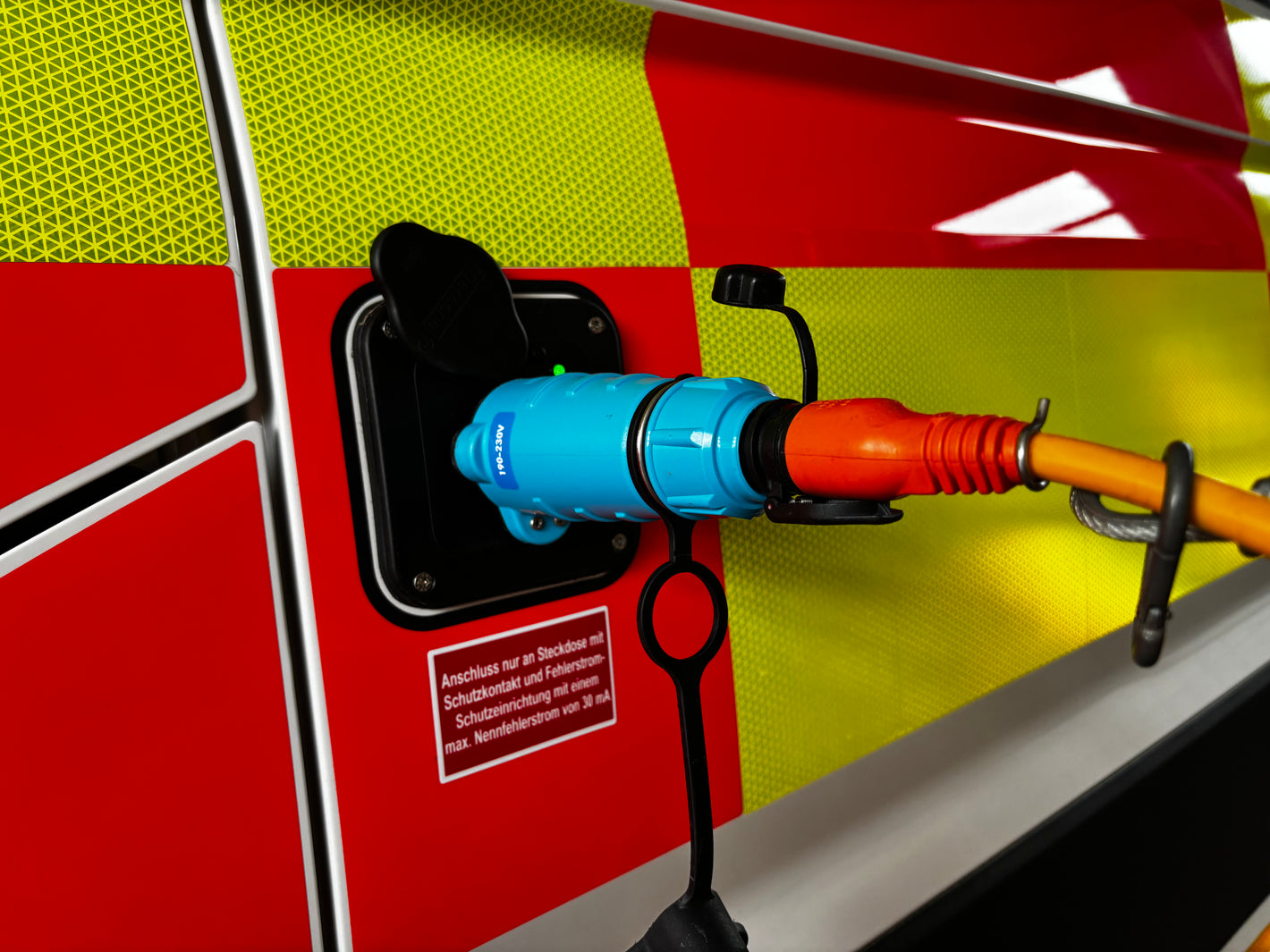 RETTBOX® S Adapter DEFA auf RETTBOX® S Einspeisung